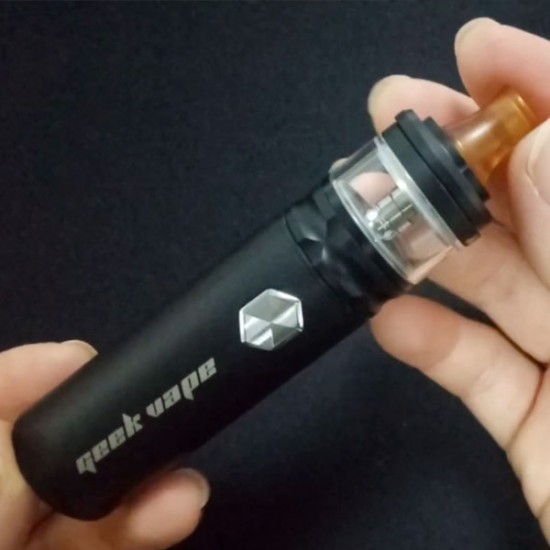 GeekVape Flint Kit  en uygun fiyatlar ile elektroniksigarafiyatlari.comde! GeekVape Flint Kit özellikleri, fiyatı, incelemesi, yorumları ve taksit seçenekleri için hemen tıklayın!